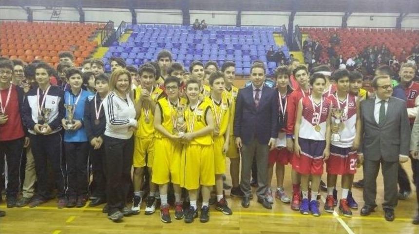 Kupa Ve &Ouml;d&uuml;llerini Milletvekili İshak Gazel&rsquo;in Elinden Aldılar