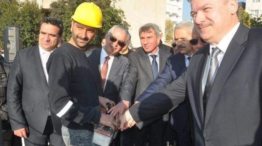 Davutlar Yeni Camiye Kavuşuyor