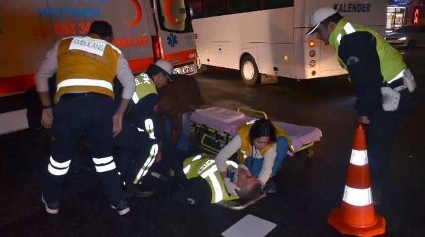 Kendisini Durdurmak İsteyen Polise &Ccedil;arptı, Ka&ccedil;tı