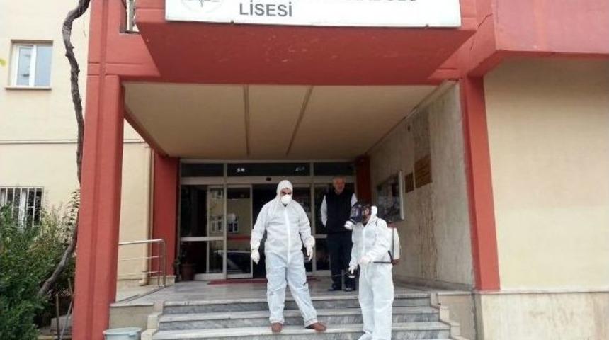 Maltepe&rsquo;deki Okullar İla&ccedil;landı