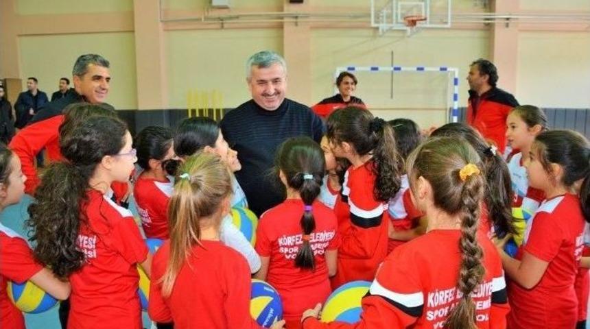 Sporda Yeni Yıldızlar K&ouml;rfez&rsquo;de Yetişecek