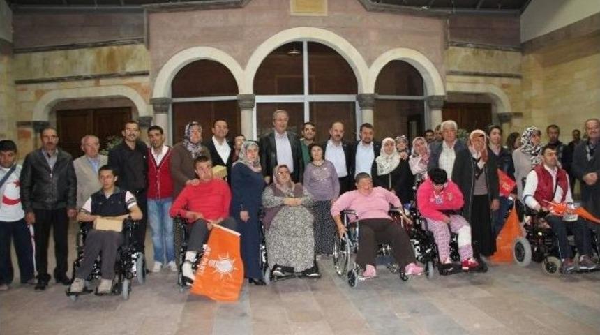 Nevşehir Belediyesi Bedensel Ve Spastik Engellilere 60 Tekerlekli Sandalye Dağıttı