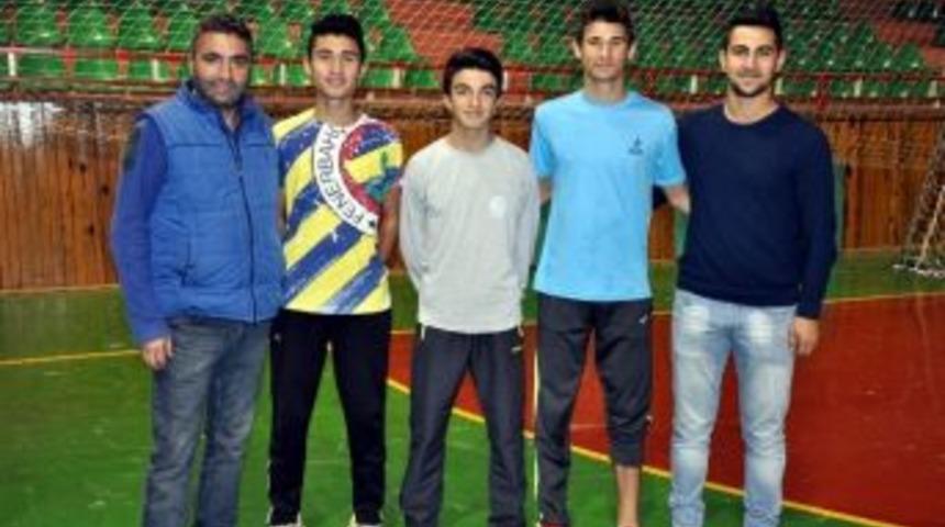 Nevşehirli Milli Atletler T&uuml;rkiye Rekoru Deneme Yarışmalarına Katılacak