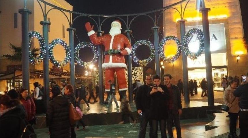 Forum Bornova Yılbaşına Hazır