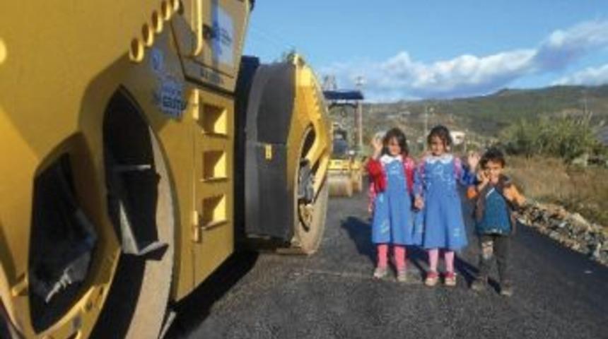 &Ouml;ğrenci Yoluna Sıcak Asfalt