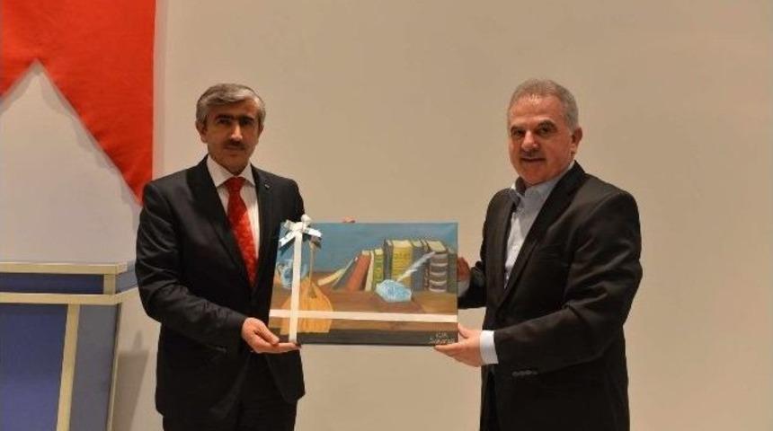 Rekt&ouml;r Elmas Yurtları Ziyaret Etti