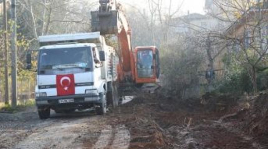 Sapanca Yeni Mahalle Boğazi&ccedil;i Caddesi Genişletiliyor