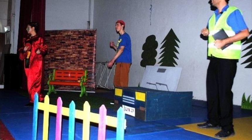 Trafik Kurallarını Danslar Eşliğinde &Ouml;ğrendiler