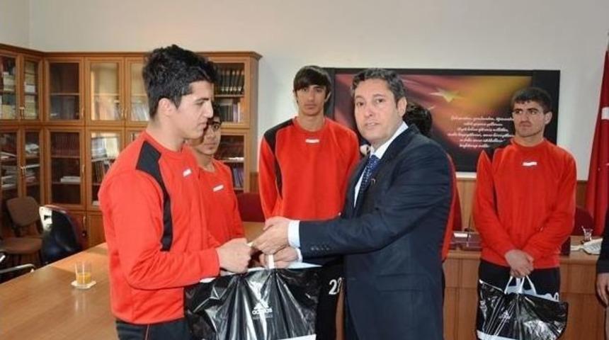 Malatyalı &Ouml;ğrenciler, Balkan Şampiyonu Oldu