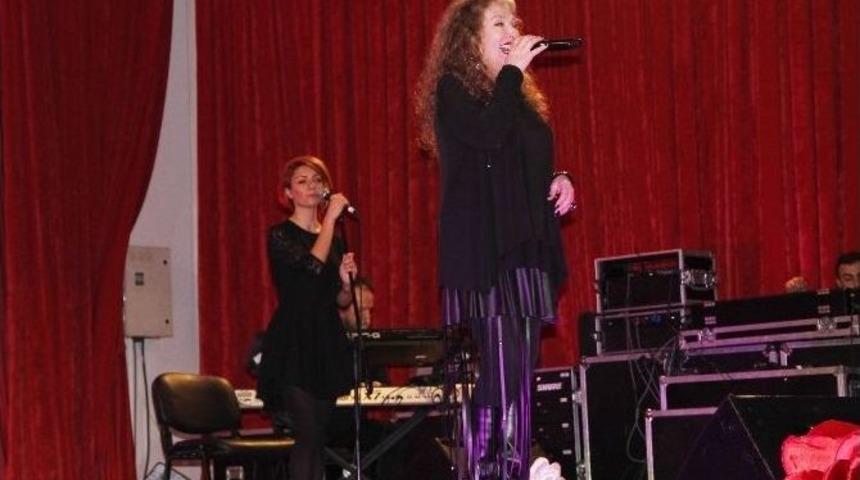 Suzan Kardeş Beylikd&uuml;z&uuml;&rsquo;nde Balkan Havası Estirdi