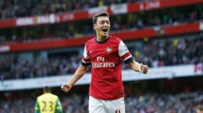 Mesut &Ouml;zil İngiltere&rsquo;de Yılın Oyuncusu Adayları Arasında