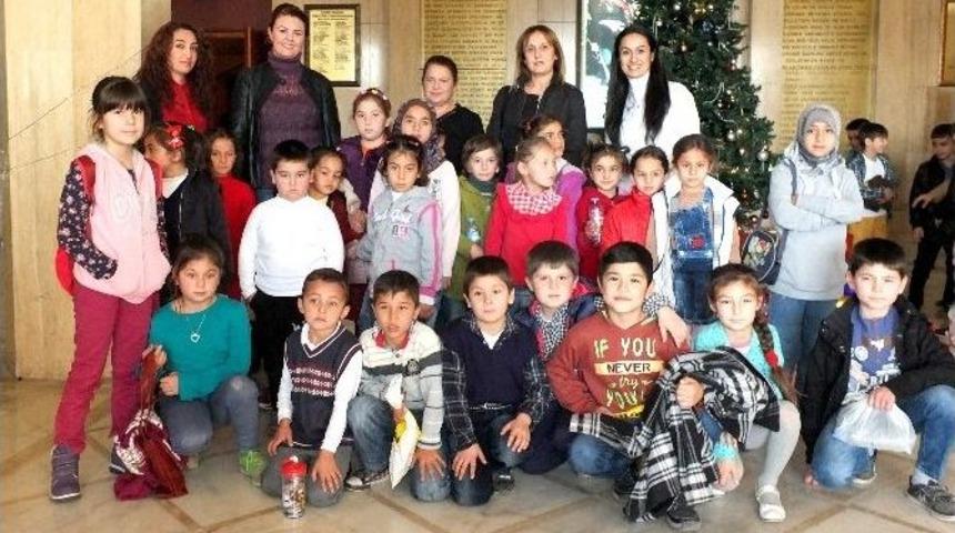 Giad İle İlk Kez Tiyatro İzlediler