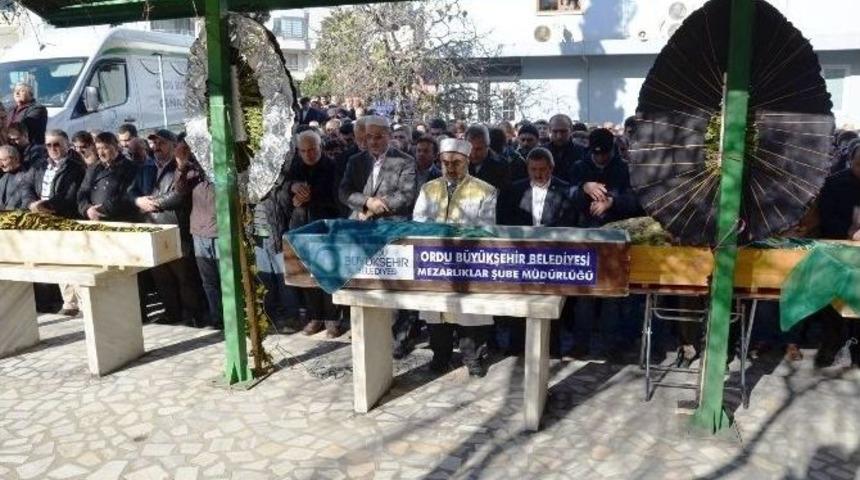 Kazada &Ouml;len Kadın Toprağa Verildi