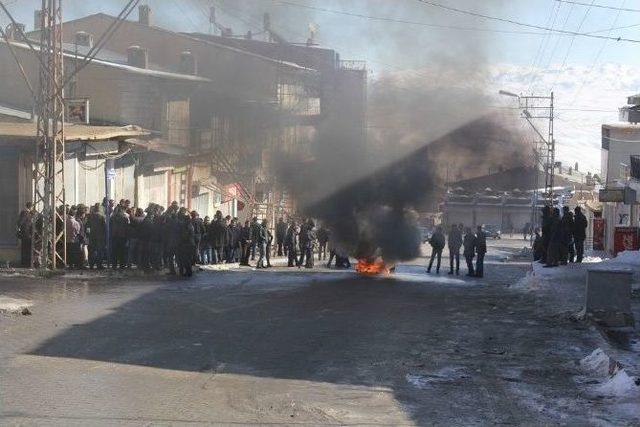 Başkale’de Protesto