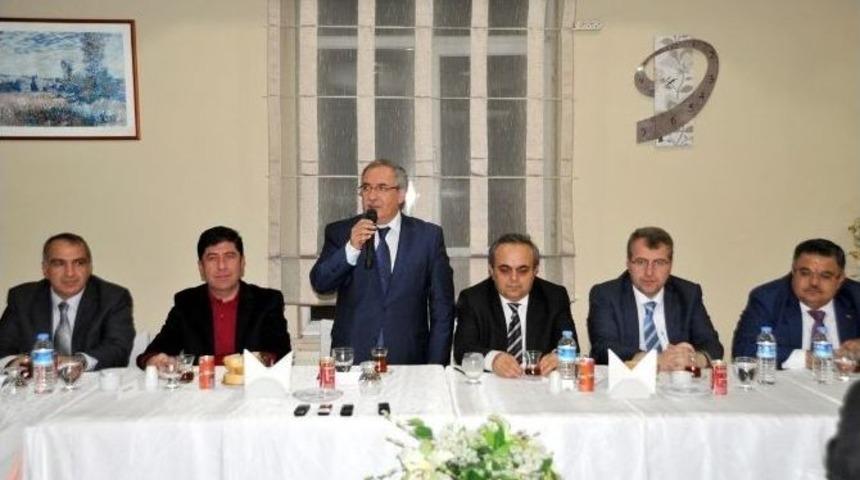 Şeyh Edebali &Uuml;niversitesi Rekt&ouml;r&uuml; Prof. Dr. &Ouml;zcan&rsquo;a Veda Yemeği