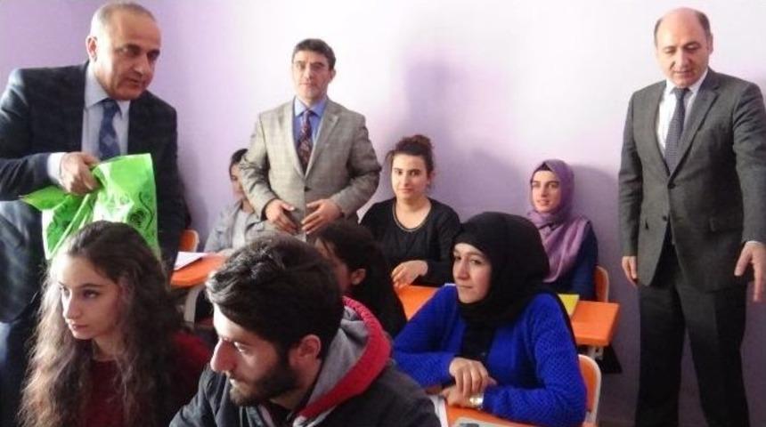 Hakkarili Öğrencilere Eğitim Seti