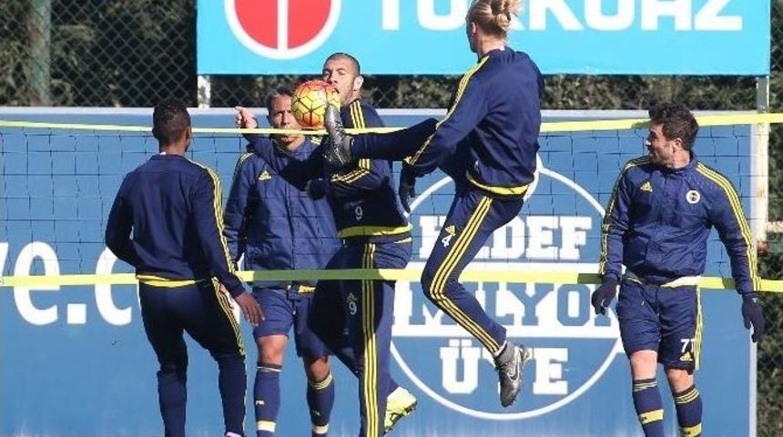Fenerbah&ccedil;e, Antalyaspor Ma&ccedil;ı Hazırlıklarını Tamamladı