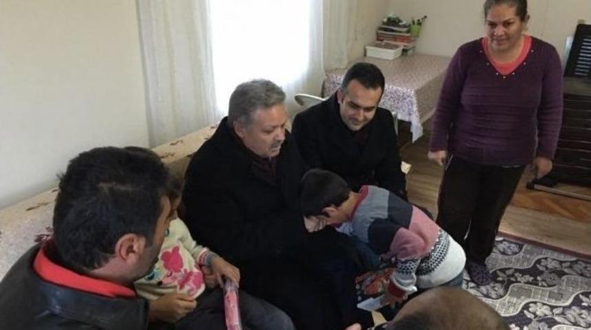 Vali Kahraman, Engelli Vatandaşlara Ev Yaptırdı