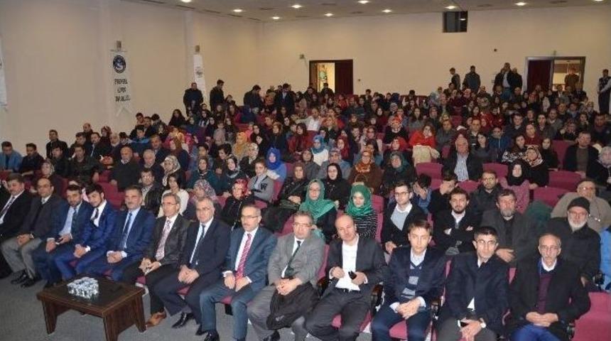 Namaz Bilinci Konferansına B&uuml;y&uuml;k İlgi