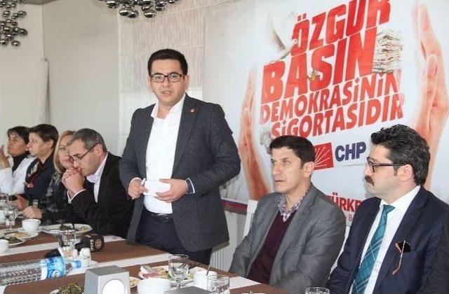 Chp Merkez İlçe Başkanı Türker Basınla Buluştu