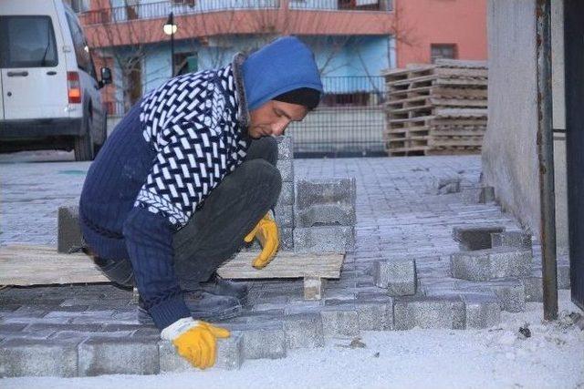 Sorgun Belediyesi Yol Ve Kaldırım Çalışmalarını Aralıksız Sürdürüyor