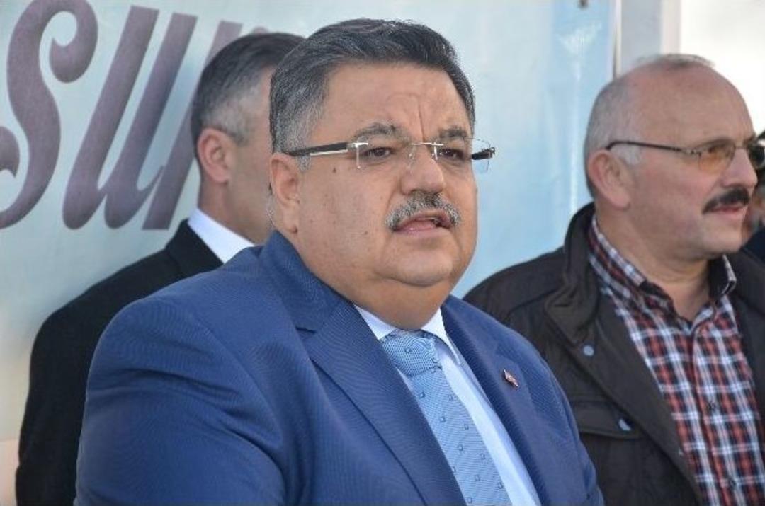 Bilecik Belediyesi Helva İkramı Geleneğini S&uuml;rd&uuml;r&uuml;yor