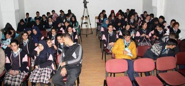 Polisten ‘iletişim Yoluyla Dolandırıcılık’ Semineri