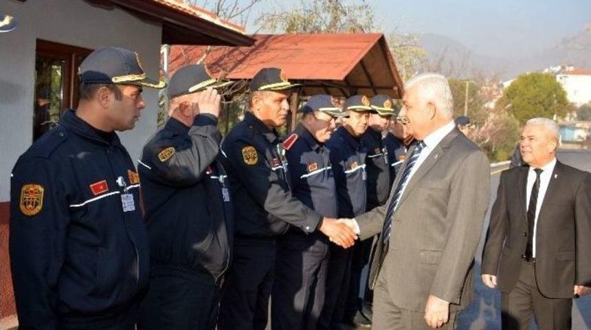 Başkan G&uuml;r&uuml;n, İtfaiye Grup Amirleriyle Bir Araya Geldi