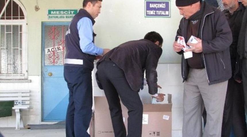 Sandıklı Belediyesi Kandil Simidi Dağıttı