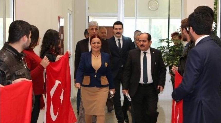 "güncel Gelişmeler Işığında Suriye Türkmenleri" Konferansı