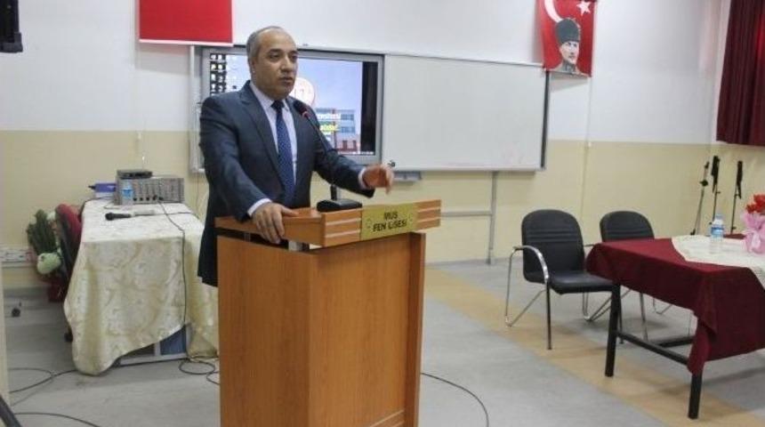 Rekt&ouml;r Polat &Ouml;ğrencilerle Bir Araya Geldi