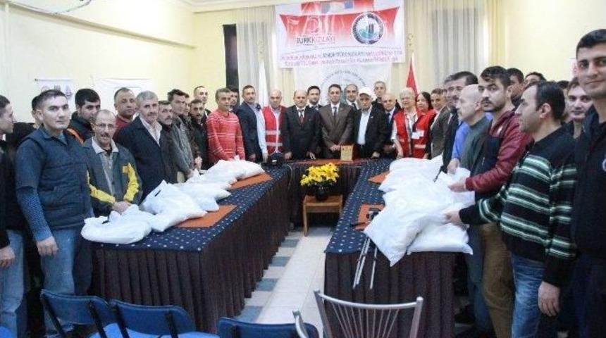 Kızılay&rsquo;dan Mahkumlara Giysi Yardımı