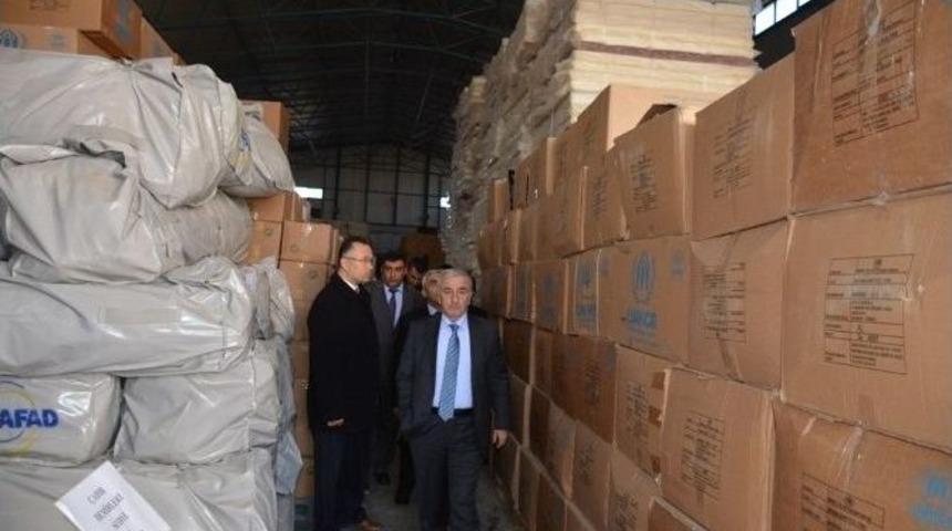 Vali Kam&ccedil;ı, Afad Deposunda İncelemede Bulundu