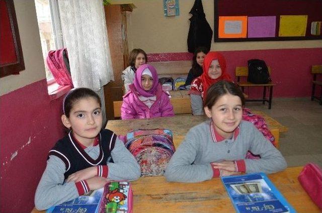 Hanönü’nde İmam Hatip Ortaokulu Eğitime Başladı