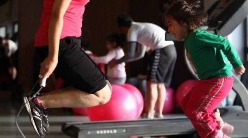 Miniklerle Step Ve Aerobik