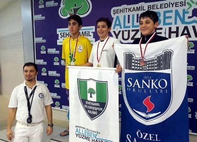 Özel Sanko Okulları’nın Yüzme Başarısı