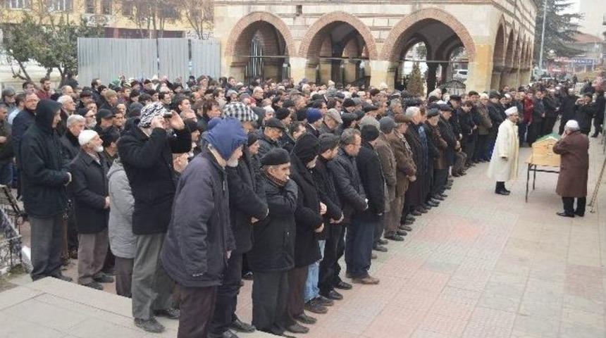 Chp Merkez İl&ccedil;e Eski Başkanı Kalbine Yenik D&uuml;şt&uuml;