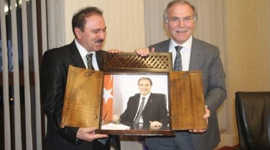 Karab&uuml;k Esnaf Odaları Başkanlarından Şahin&rsquo;e Ziyaret