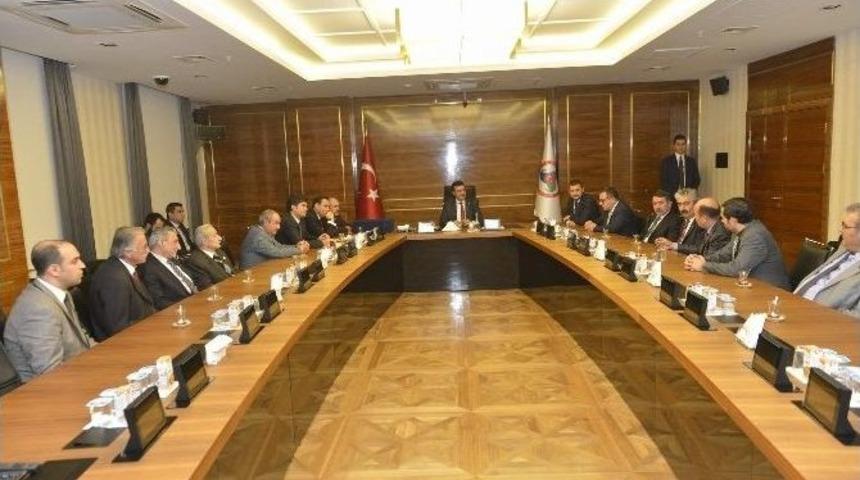 Nevşehir Esnaf Teşkilatları Bakan T&uuml;fenkci&rsquo;yi Ziyaret Etti
