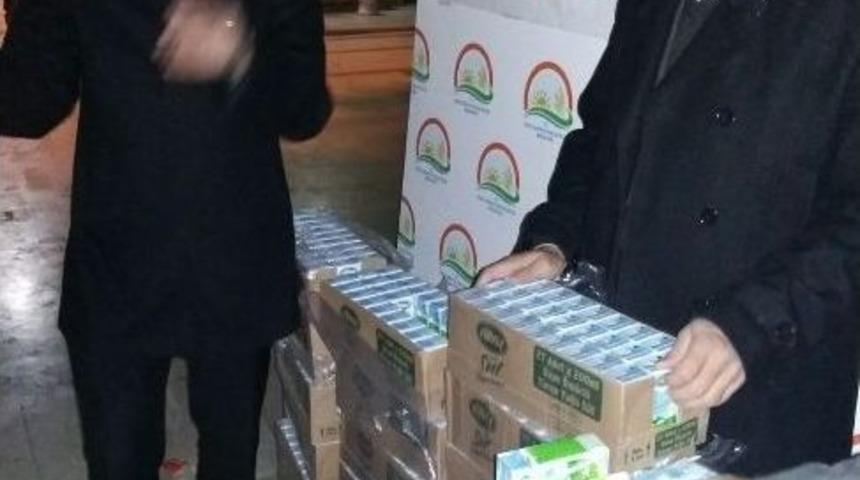 Mevlid Kandili M&uuml;nasebetiyle Birecik&rsquo;te Camilerde S&uuml;t Dağıtıldı