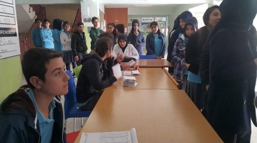 Aksaray&rsquo;da &Ouml;ğrenciler Sınıf Başkanlığı İ&ccedil;in Sandığa Gitti