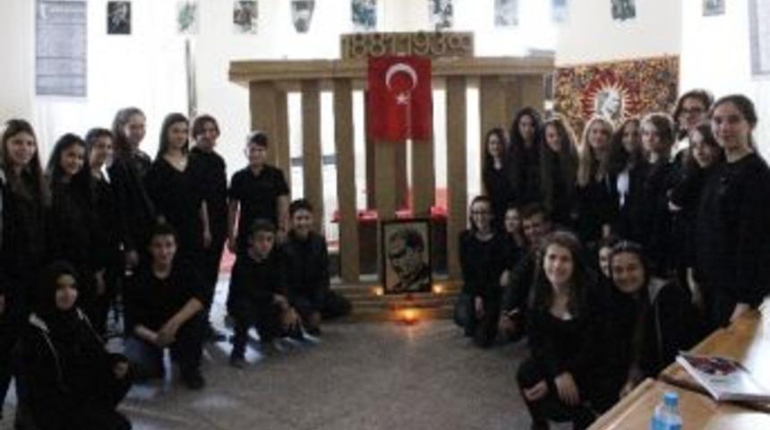 (&ouml;zel Haber) Atat&uuml;rk&rsquo;&uuml; Anmak İ&ccedil;in Yarıştılar