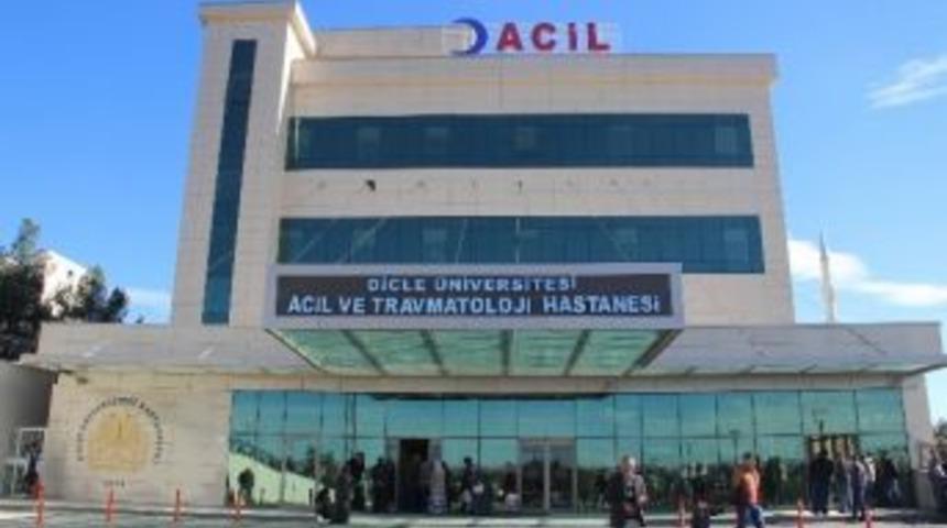 Silvan’da Yaralanan Askerlerden 1’i Şehit Oldu