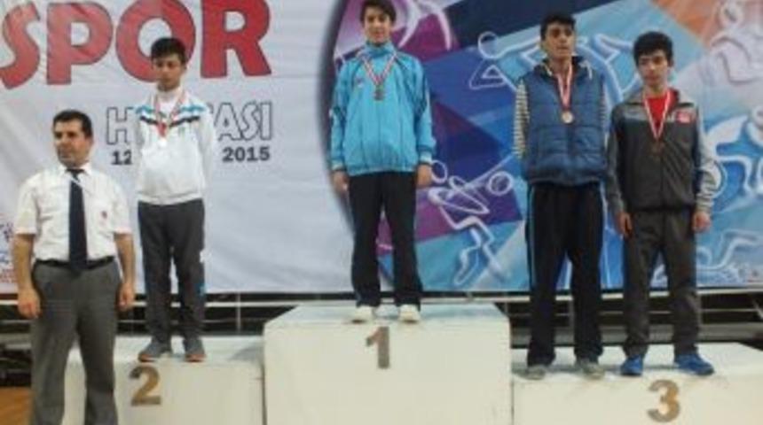 Kağıtsporlu Karatecilerden Serdivan&rsquo;da B&uuml;y&uuml;k Başarı