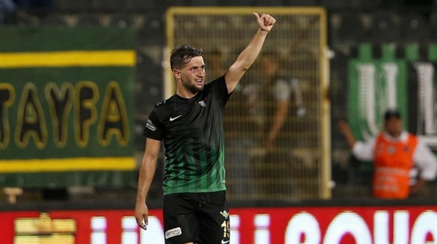 Galatasaray Ömer Bayram'ı 3 yıllığına kadrosuna kattığını KAP'a bildirdi!