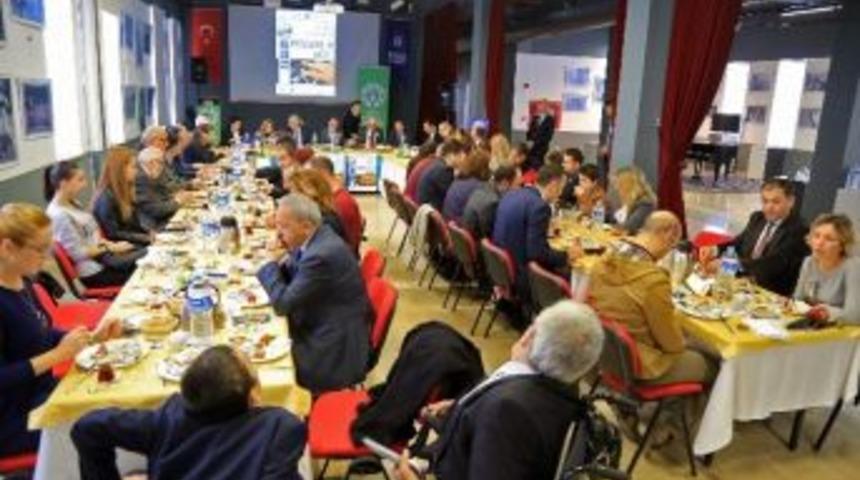 M&uuml;zelerde Engeller Kalkıyor