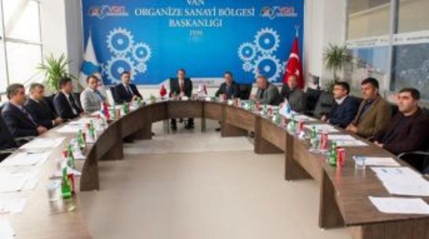 Vali Taşyapan, Osb M&uuml;teşebbis Heyet Toplantısına Katıldı