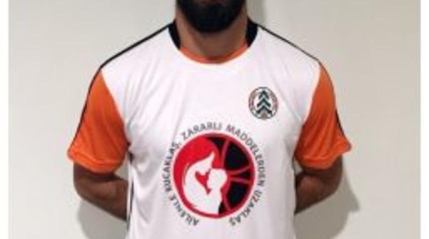 Arda Turan&rsquo;dan "ailenle Kucaklaş, Zararlı Maddelerden Uzaklaş" Projesine Destek