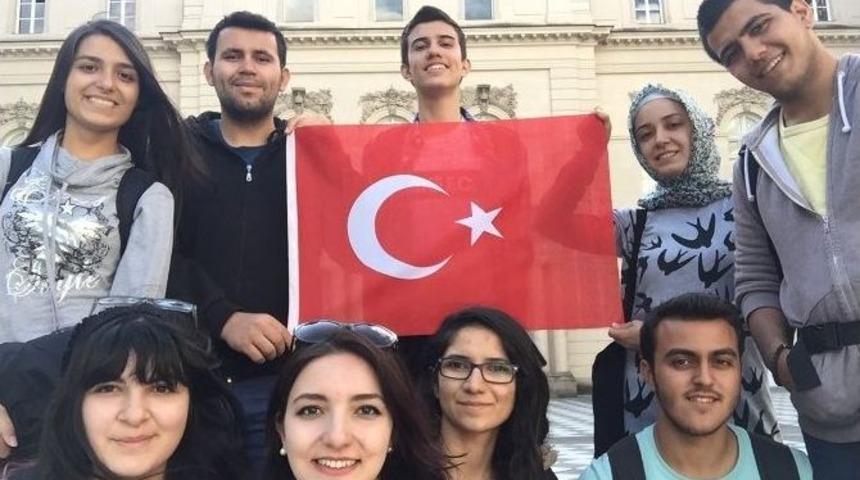Gençlik Meclisi Almanya’da Türkiye’yi Tanıttı