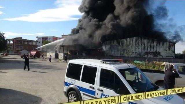 İtfaiyelerin Yetersiz Kaldığı Yangına Toma’lar Müdahale Etti